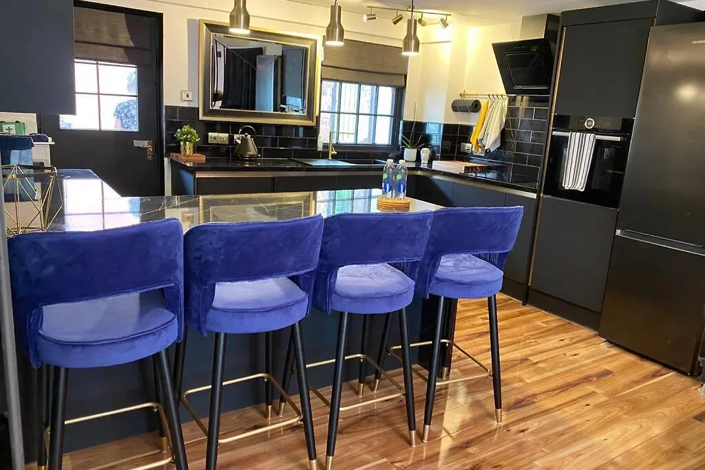 Stunning 2 Bed Apartment, In The Heart Of Exeter! 0*, Exeter United Kingdom